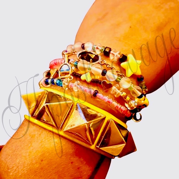 One of a kind , CRAZY JOY 3 Strand Multi Media Beaded bracelet - wine charm - Picture 8 of 12